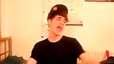 Miley Cyrus Cover Gay Porn - Party In The USA by Luke Reeve