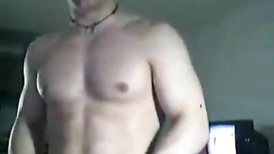 Kissing makes it better: Amateur Gay Action!