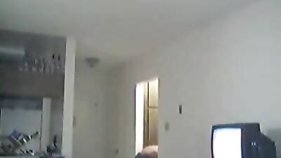 Kissing makes it better: Amateur Gay Action!