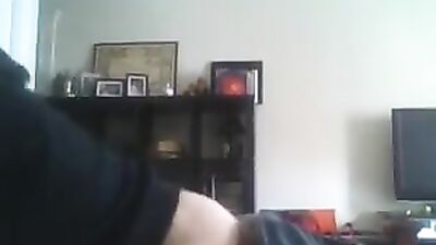 Amateur Waiting Home Video - A Hot Gay Porn Adventure!