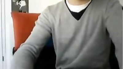 Young Twink On Cam: Amateur Gay Porn Video!