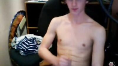 Dutch Boy Hot Body & Hard Dick Web-Cam Video - The Ultimate Gay Experience