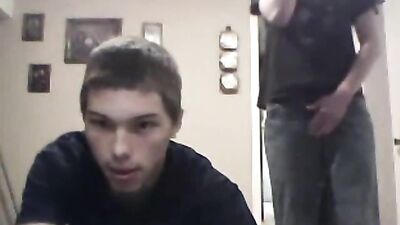 2 Guys wank side by side