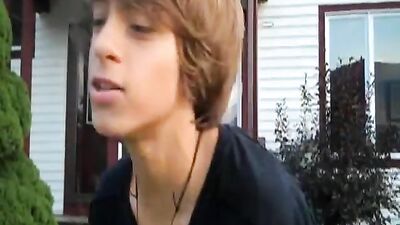 Sexy Twins Jamming with Carly Rae Jepsen!