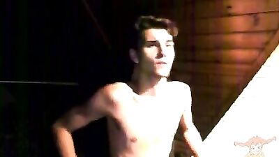 UK Web-Cam Cutie - A Sexy Gay Porn Video Adventure!