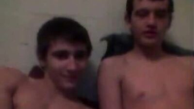 Gay Porn Web-Cam: Drunk College Hunks Reveal All