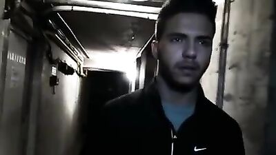 Bareback Passion in the Hallway