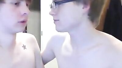 Two Twinks (1): Cute Amateur Boys on Cam!
