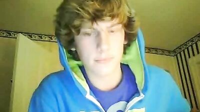 Small blue hoodie boy - Web-Cam