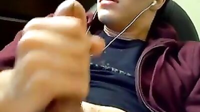 Gay Web Cam Cutie: Hot and Ready for Action!