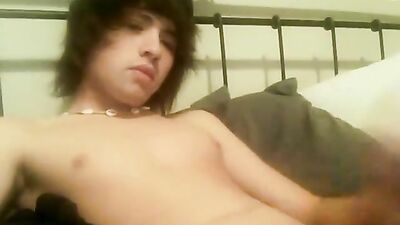 Explosive Web-Cam Cumshot from Adorable Twink!