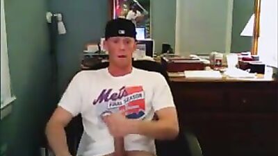 College Fit Guy Makes Gay Porn Again!