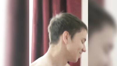 Amateur Pillow Fight: Boys on Bed!