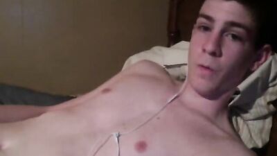 Sweet face expressions: Web-Cam Gay Porn Video - Explore the passionate side of gay love with our hot web-cam performers!