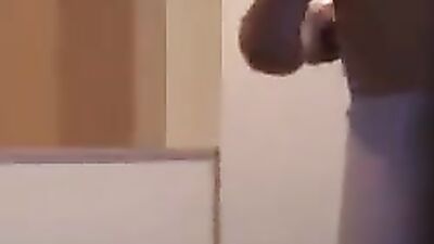 Gay Porn Catch: Masturbating Hunk Exposed!