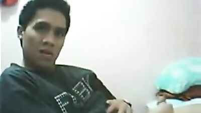 Green Shirt Web-Cam - Hardcore Men in Action!