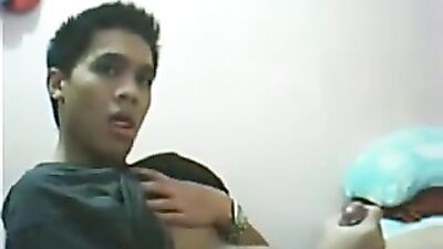 Green Shirt Web-Cam - Hardcore Men in Action!