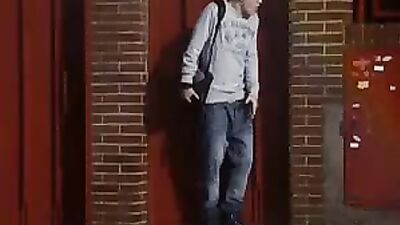 Kompliziert: The Journey of Two Gay Men Seeking Love and Passion in a Complicated World!