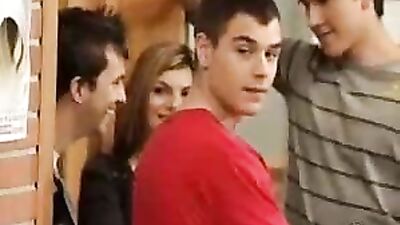 Kompliziert: The Journey of Two Gay Men Seeking Love and Passion in a Complicated World!