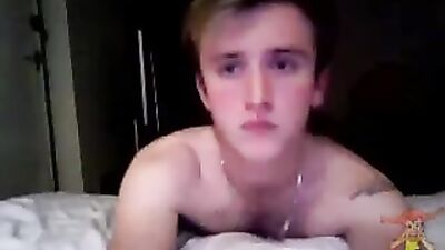 Unleashed Bi British Stallion Web-Cam - Uncut UK Bi Guy