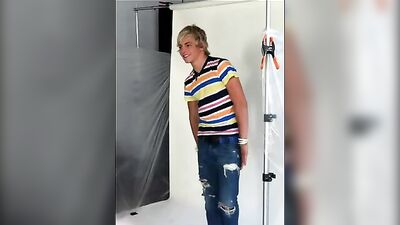 Gay Porn: Ross Lynchs Slide Show Adventure - Fun!