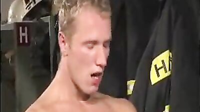 REIZ-bomberos: Action Gay Porn Adventure