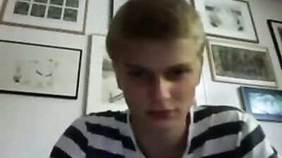 Young Hunk Gets Dirty Solo!