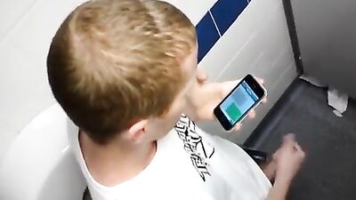 Wank with Handy Porn: Ultimate Gay Solo Experience!