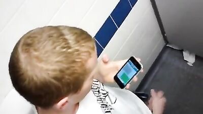 Wank with Handy Porn: Ultimate Gay Solo Experience!