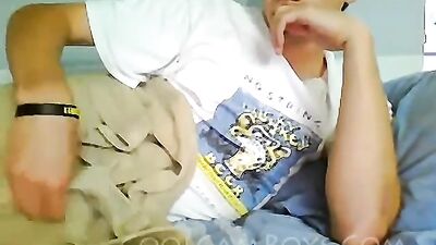 Young ACs Quick Web-Cam Wank - A Sweet Sensation