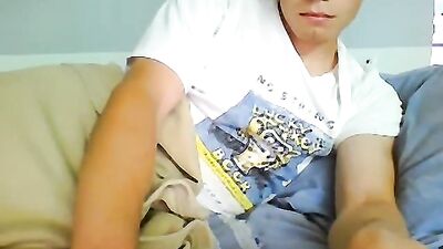 Young ACs Quick Web-Cam Wank - A Sweet Sensation