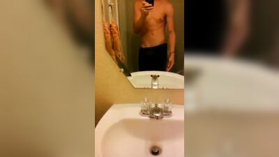 Young twink web-cam show and intense cumshot!