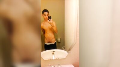 Young twink web-cam show and intense cumshot!