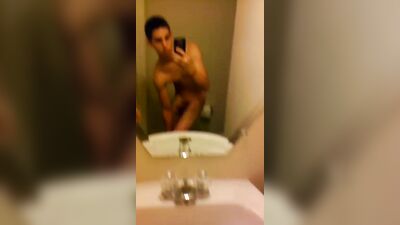 Young twink web-cam show and intense cumshot!