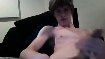 Gangbang Fun with Twink Solo Cam