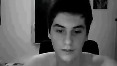 Jordans Web-Cam Wanking Twink Explosion!