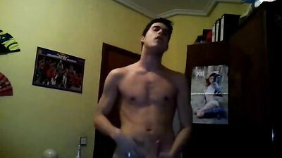 Str8 guy wanking: Cum Shots Delight! - A Gay Porn Video to Unleash Your Inner Desires!