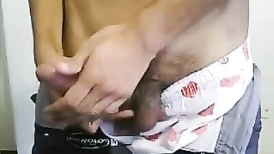 MEN SEEKING MEN - Web Cam Requests and Shows it!