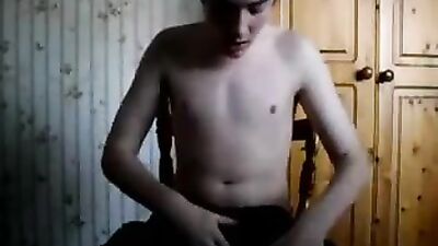 Young Blowjob - Petite branlette dun jeunot