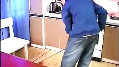 From Cleaning The Floor To Cleaning A Hole: Hardcore Bareback Action!