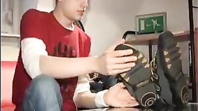 Gay Porn Foot Worship: Sk8erboy Sleeping Fetish 2