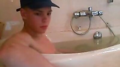 Young Cuties Hot Web-Cam Bath Orgasm!
