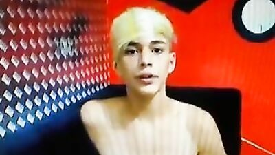 Discover Pretty Blonds Web-Cam Gay Porn Adventure