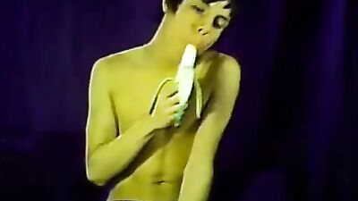 Banana Boys Unleashed: Amateur Gay Porn Video with a Twist!