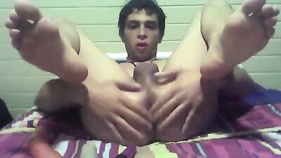 Stretching Heat: Teen Webwanks with Fist Toys!