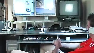 Masturbate with Pc: The Ultimate Gay Web-Cam Experience!