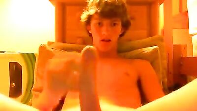 Twinks Secret: Discovering Nice Dick Solo