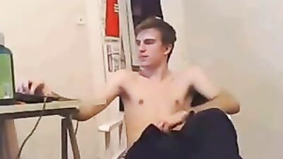 Web-Cam Twink Show & Wank - Long Cock Delight