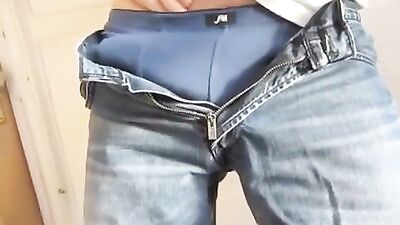 Gay Porn Showdown - Straight Boys Get Down and Dirty!