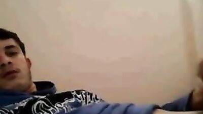 Turkish Twinks Web-Cam Show & Handjob!